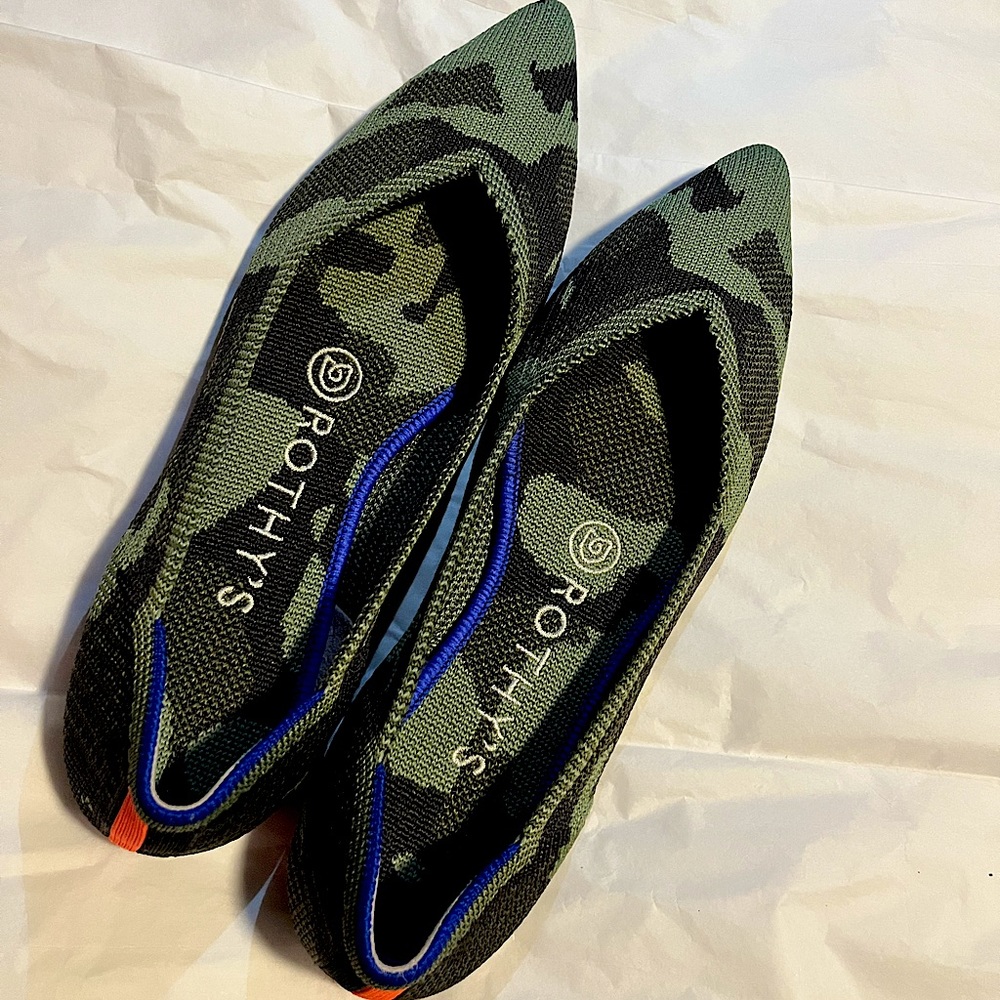 Pre-owned Rothy’s Green Camo Pointed Toes Flat. Sz6.5